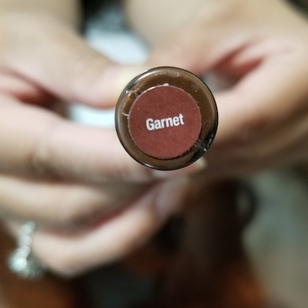 Garnet - long lasting shadow